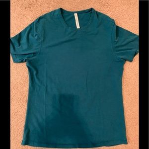 Lululemon Men’s T-Shirt Size Large-Great Condition
